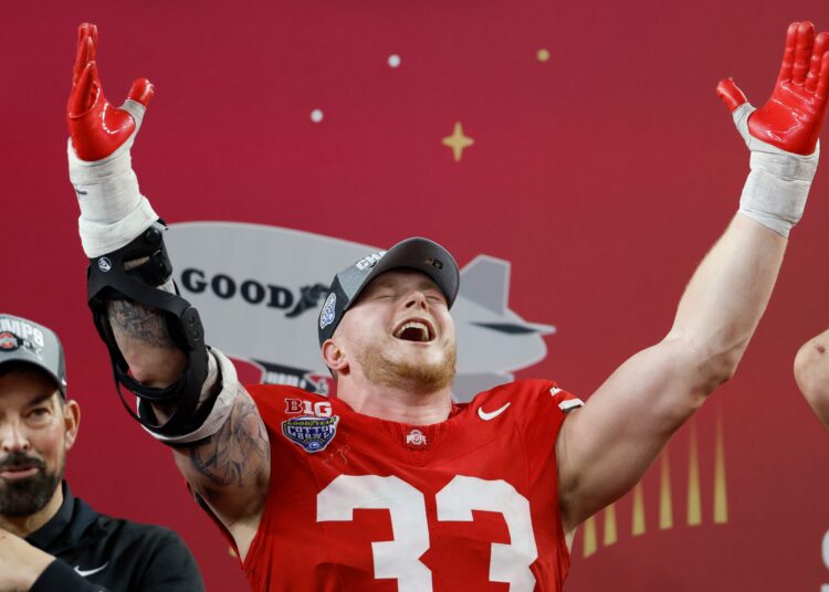 RYAN DAY: Jack Sawyer just became a legend at Ohio State. He uses his former roommate’s strip sack to punch the Ohio State game ticket. See the complete amazing news information below.