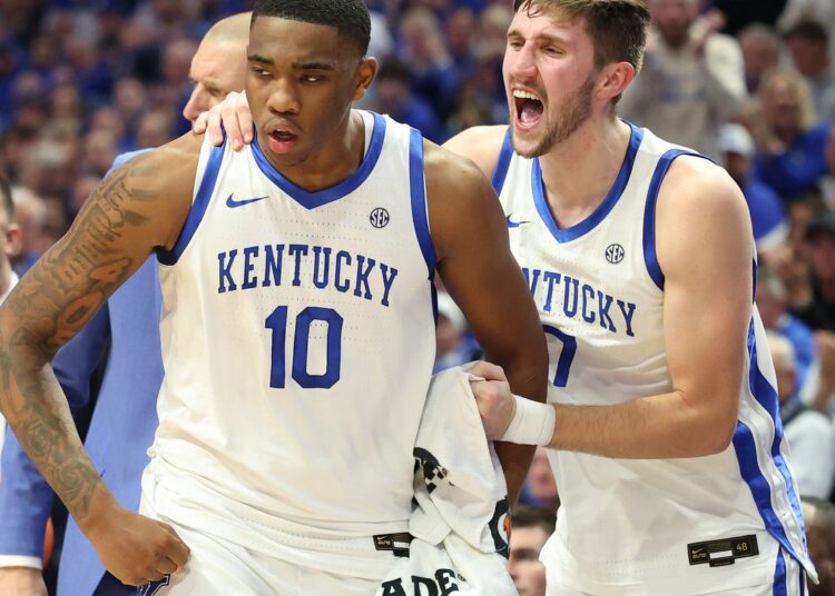 What Mark Pope Urges Andrew Carr to Do to Unlock His Full Potential! – Can Carr Rise to the Occasion and Become a Key Offensive Weapon for the Wildcats?”