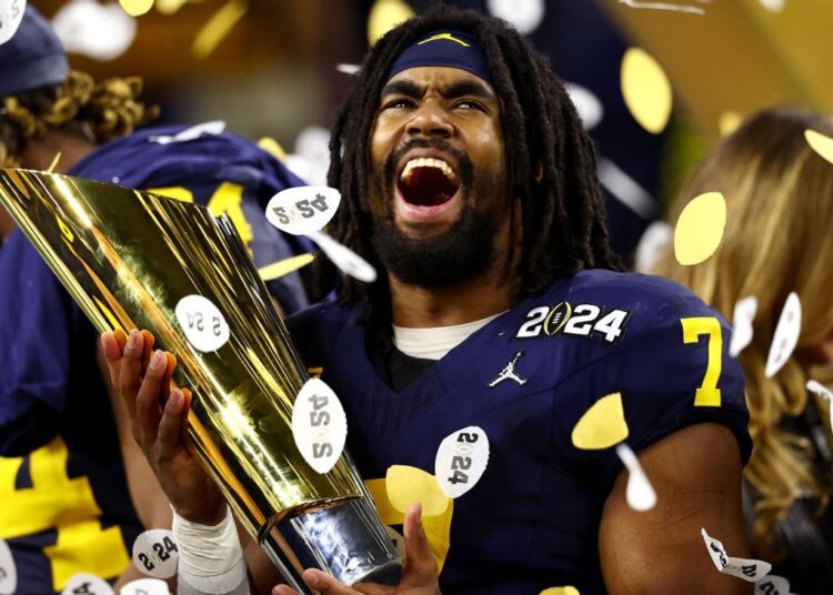 Sherrone Moore: Donovan Edwards just became a legend at Michigan Wolverines. He uses his former roommate’s strip-sack to punch the Michigan Wolverines game ticket. See the complete amazing news information below.