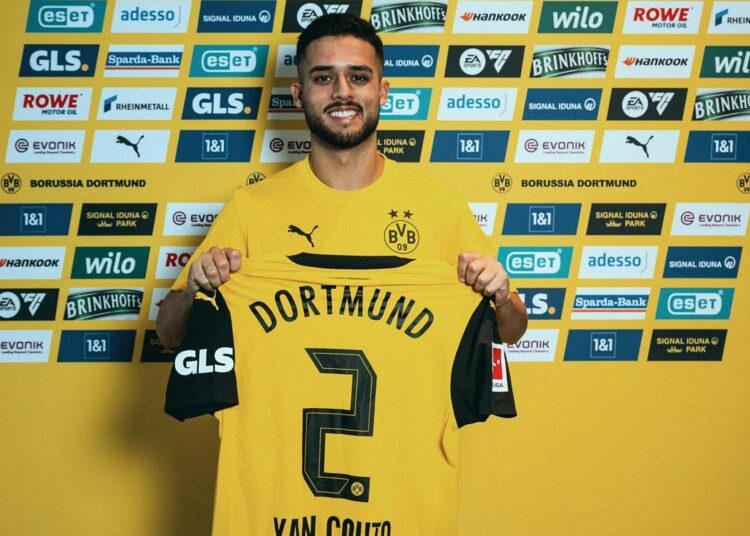 Ich werde für immer hier sein! Yan Couto hat sich zu einem langfristigen Vertrag mit BORUSSIA DORTMUND verpflichtet, der bis zu seinem Rücktritt im Jahr läuft. Mehr erfahren