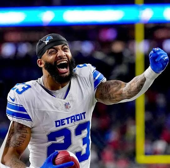 Sad News: Former Lions CB Carlton Davis is leaving Detroit Lions today as the school’s career receptions record-holder and a national champion.