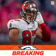 BREAKING: Former Patriots/Buccaneers TE Rob Gronkowski is considering a return to the NFL and he wants be in Buccaneers forever due to……