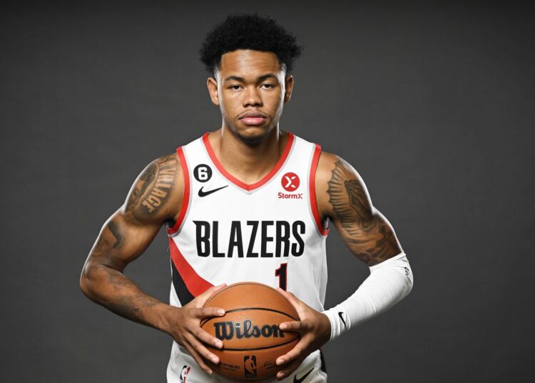 ESPN REPORT: Portland Trail Blazers Star Anfernee Simons Edward Seals $30 Million Endorsement Deal, Donates $10 Million to Programme – Portland Trail Blazers Basketball sensation Anfernee Simons has achieved a monumental feat, securing a………