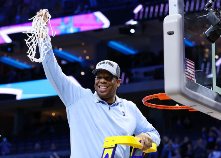 Hubert Davis Shatters Records: First NCAA & unc Basketball Coach Ever to Receive Prestigious Presidents Cup Invitation – A Groundbreaking Moment That Redefines College Basketball’s Influence…..