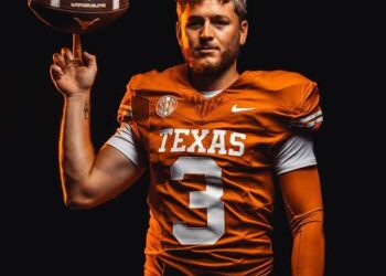 ESPN SHOCKER: Texas Longhorns QB Quinn Ewers Stuns College Football WorldāDeclines $4.5M NIL Deal from Georgia to Succeed Carson Beck! Already Secured $2.1M in December, But Chooses Loyalty to the Texas Over Miami Dolphins Bigger PaydayāA Bold Move in Todayās Chaotic NIL Landscape!… full detailsĀ