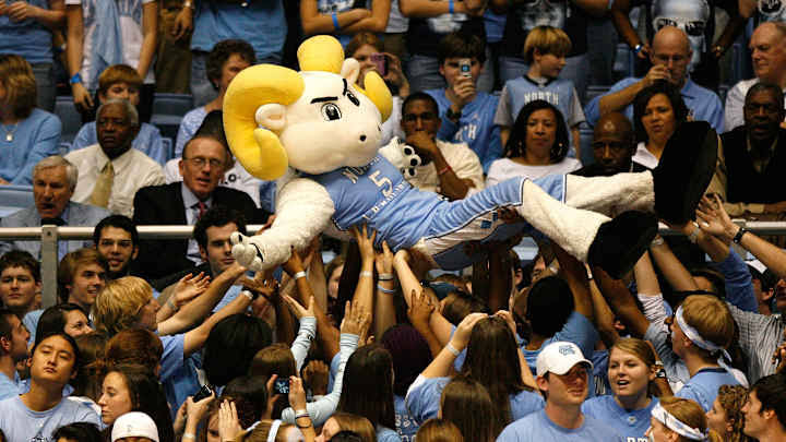 BREAKING: Unbelievable! UNC Tar Heels Marching Band Officially Ranked 1 in the World. The University of UNC Marching Band (UMB) has achieved a historic milestone, being officially recognized as the top collegiate marching band in the world. This prestigious honor highlights the band’s…. FULL DETAILS
