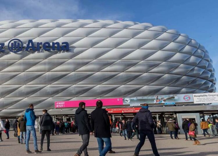 BREAKING NEWS: Der FC Bayern München enthüllt die 1,3 Milliarden Dollar teure Renovierung des Allianz Arena-Stadions und definiert damit die Zukunft des College-Footballs neu …. Alle Details