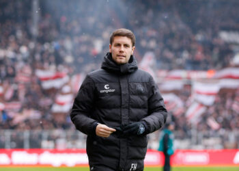Just Now: A Slapped Baleba with an audacious price tag of £100million And Man Utd held private discussions with Fabian Hurzeler Interest