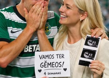 Parabéns: o astro do Sporting CP, Morten Hjulmand, compartilha um momento de alegria quando sua esposa, Emilie Sofie Nissen, anuncia que está grávida de gêmeos de 4 semanas. A reação de Morten Hjulmand emocionou os fãs… Leia a matéria completa abaixo👇👇