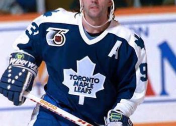 Hockey World Losses a Legend